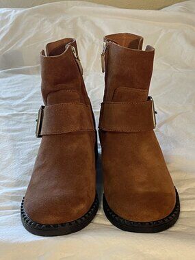 NWT Gentle Souls by Kenneth Cole Benton Slit Suede Leather Moto Bootie, Size 6.5